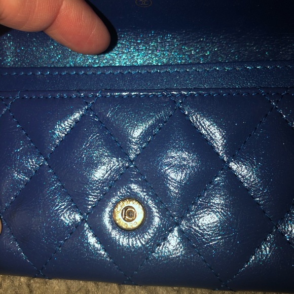 Chanel Cobalt Blue Iridescent CC Wallet Holder - Picture 8 of 13